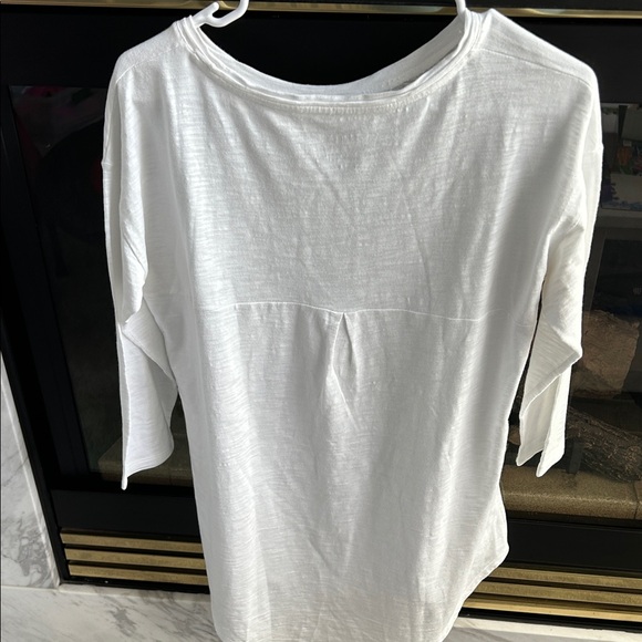 Chico's White 3/4 Long Sleeve Tee. Size 0 or S. - Picture 2 of 8